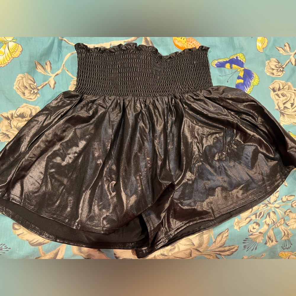 Peach Love Black Shorts